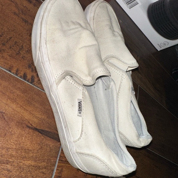 Vans - Picture 2 of 3